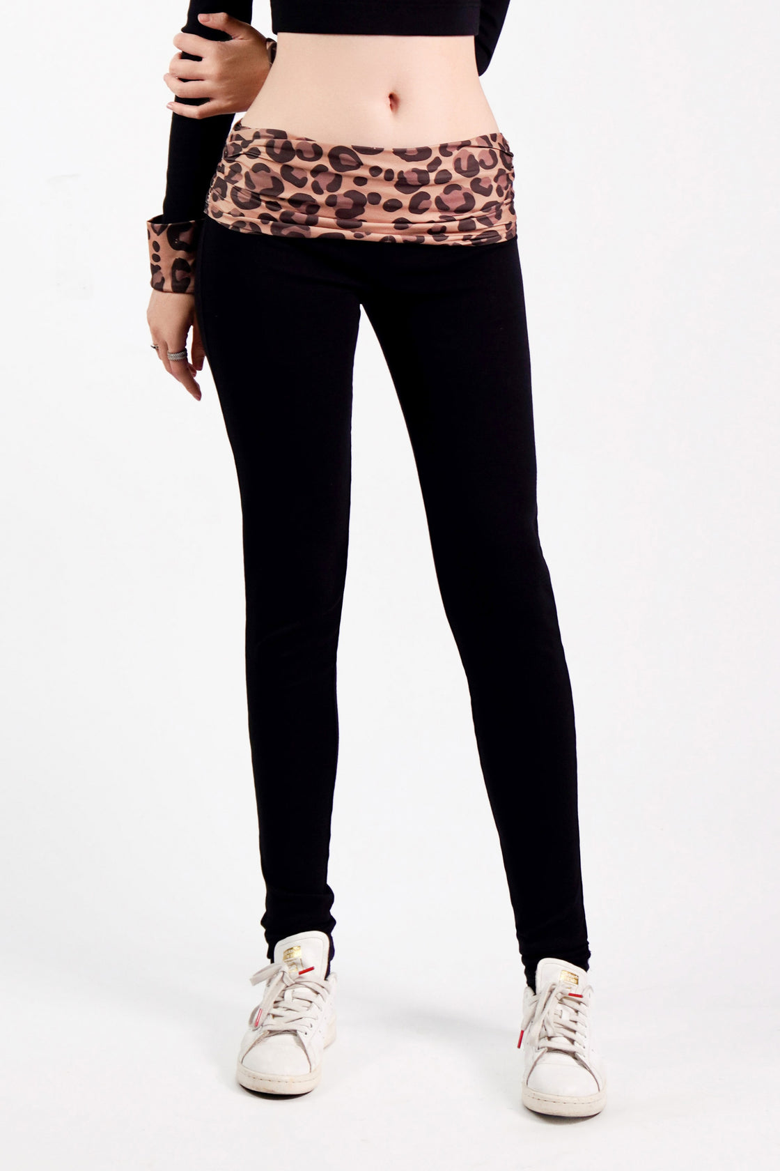 High-Waisted Leggings with Leopard Print Waistband