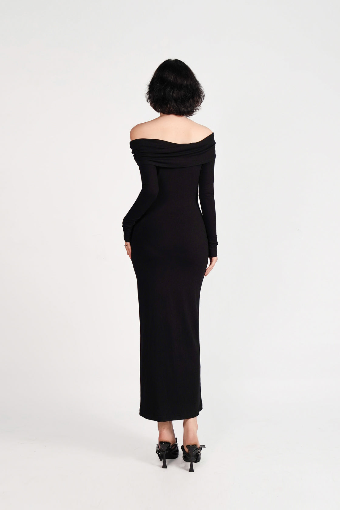 Elegant Off-Shoulder Black Maxi Dress